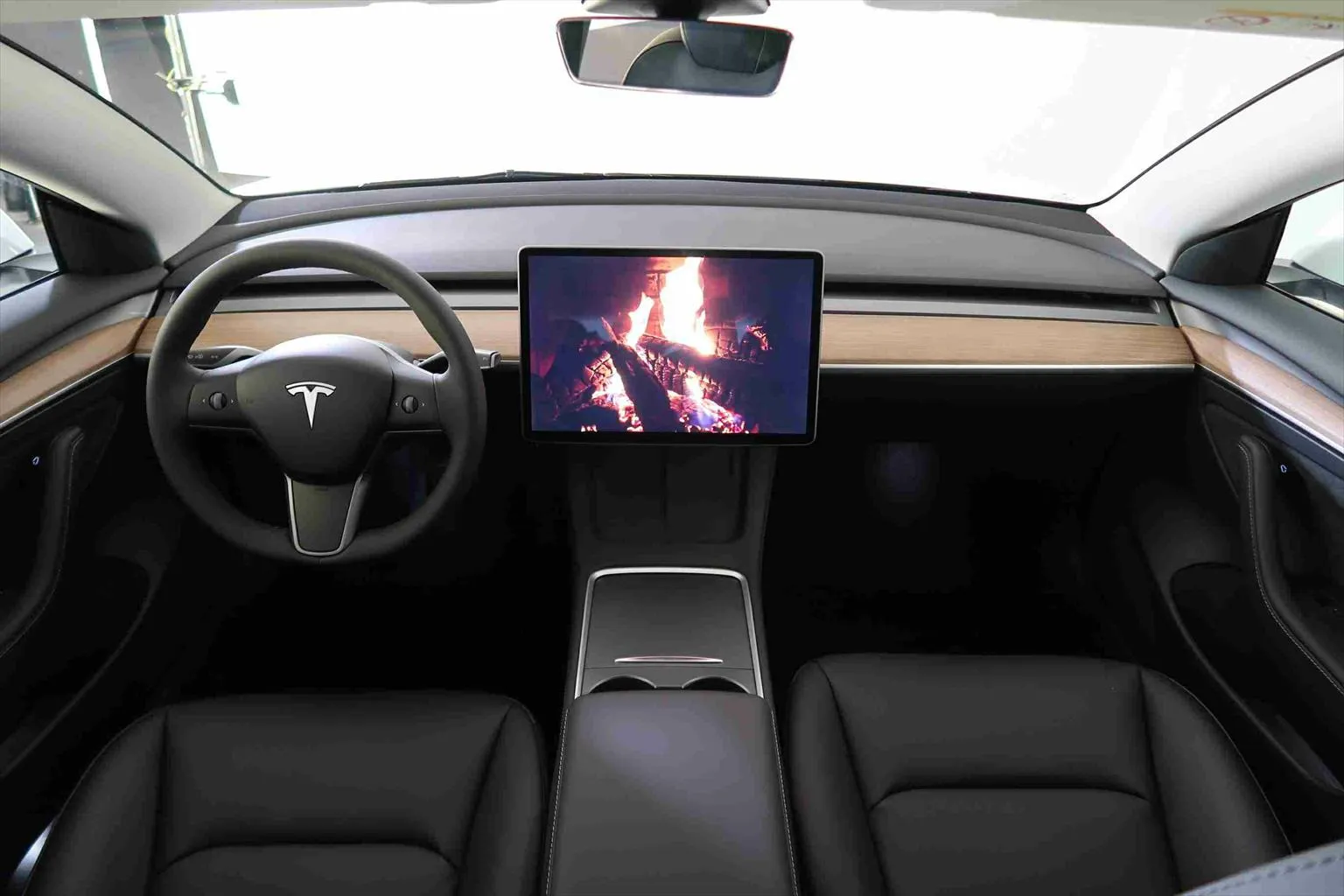 Tesla Model 3 Long Range Dual AWD  Image 8