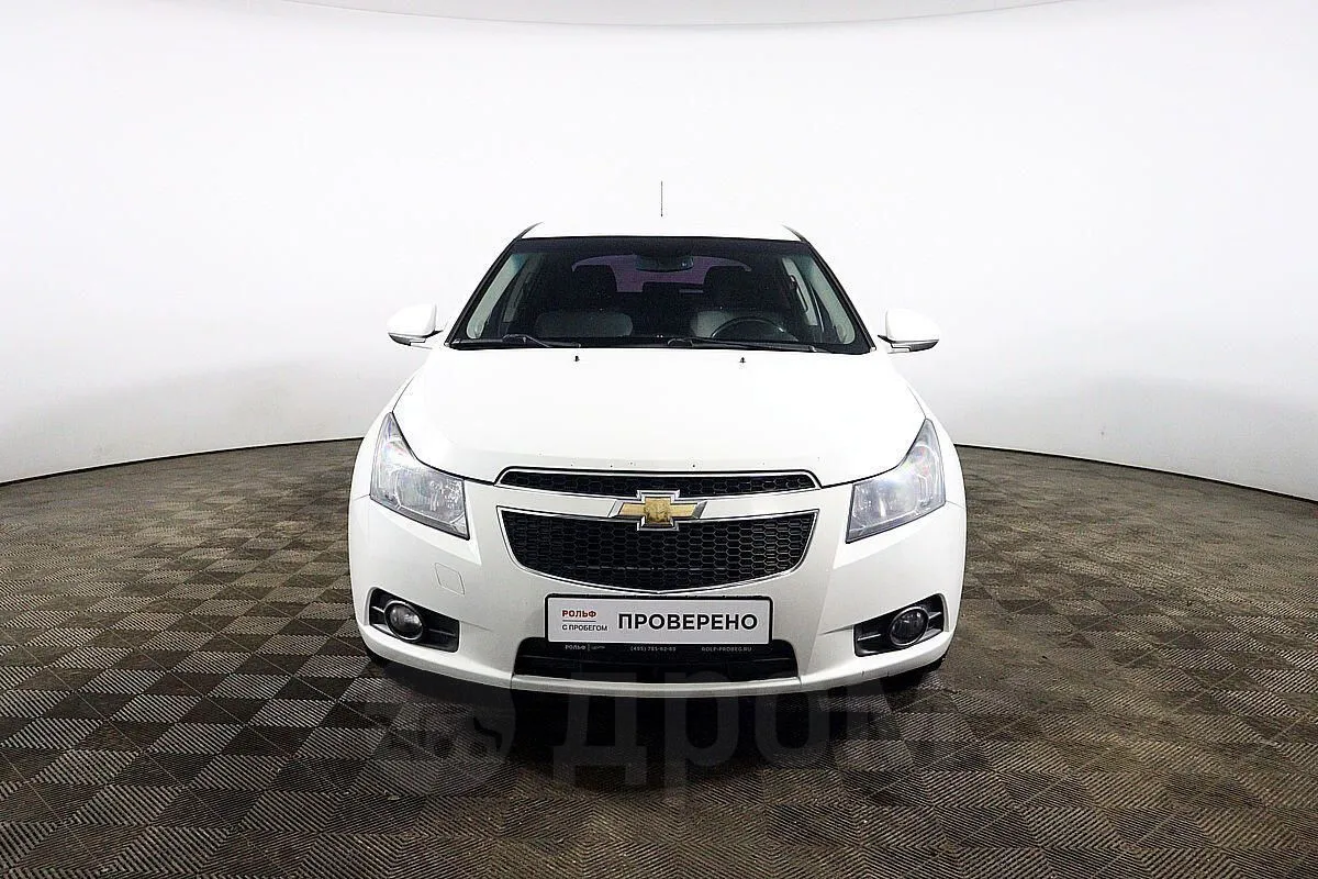 Chevrolet Cruze Image 2