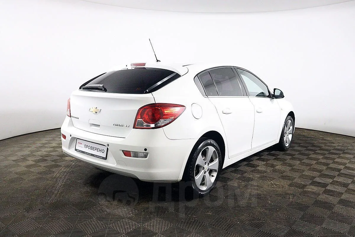 Chevrolet Cruze Image 5